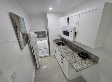 19850 Franjo Rd unit A, Cutler Bay, FL 33157 - photo 4