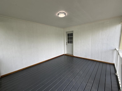 611 N Anderson St, Elwood, IN 46036 - photo 4