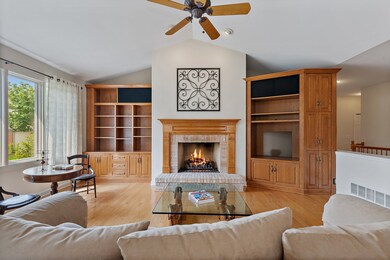 2 El Dorado Ct, Lake In the Hills, IL 60156 - photo 5