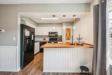 477 Clairbrook Ave, Columbus, OH 43228 - photo 6