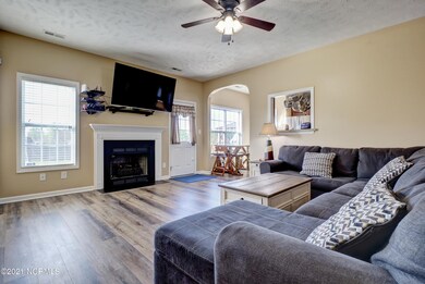 207 Classy Ct Richlands NC-print-006-006