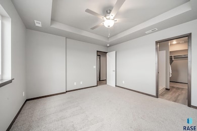 6704 E Thimbleweed St, Sioux Falls, SD 57110 - photo 5