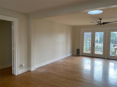 925 Hillcrest St, Denton, TX 76201 - photo 2