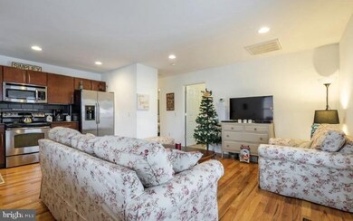619 E Hector St unit 2, Conshohocken, PA 19428 - photo 2