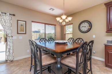 6) CASUAL DINING