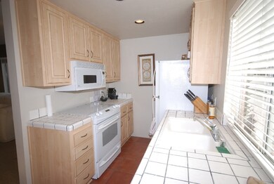 02- Kitchen