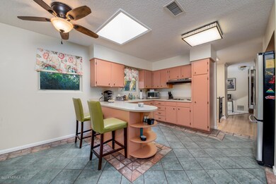 6240 Riviera Manor Dr, Jacksonville, FL 32216 - photo 5