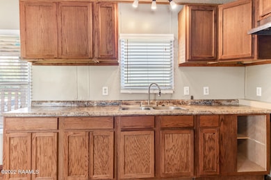 2602 Claude Leblanc Rd, New Iberia, LA 70560 - photo 4