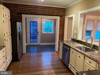 802 Holland Square, Reading, PA 19610 - photo 4