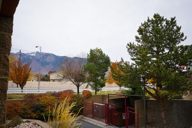 11025 S Grapevine Cove unit 103, Sandy, UT 84070 - photo 2