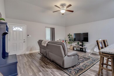 412 Evans St, Cleburne, TX 76031 - photo 5