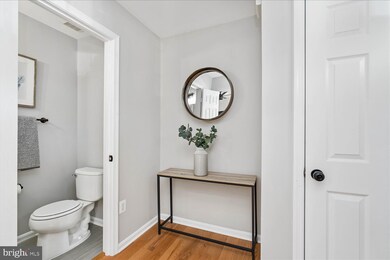 18 Kimberlys Ct, Baltimore, MD 21244 - photo 4