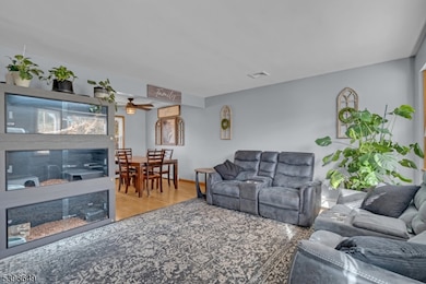 6 Gail Rd, Hillsborough, NJ 08844 - photo 2