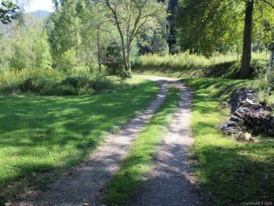 94 Forehand Dr, Burnsville, NC 28714 - photo 2