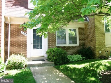 17849 Lochness Cir, Olney, MD 20832 - photo 3