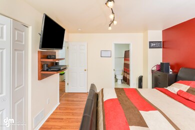 Master Bedroom_8809-FULL