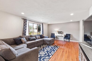 6 Huckleberry Ln, Randolph, MA 02368 - photo 5