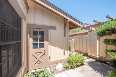 8563 Circle r Course Ln, Escondido, CA 92026 - photo 3