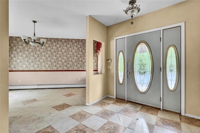 1 Oakleaf Ct, Huntington, NY 11743 - photo 2