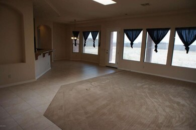 Family Room to Breakfast Nook