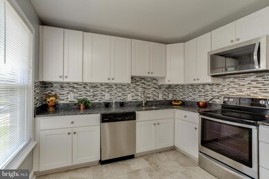 2475 Vineyard Ln, Crofton, MD 21114 - photo 5