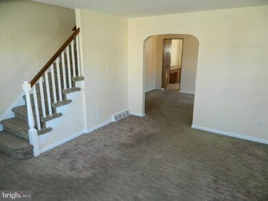 223 Evergreen Ave, Folsom, PA 19033 - photo 5