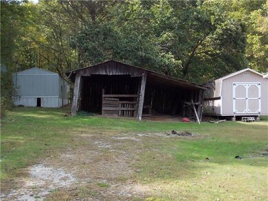 140 Caney Hollow Rd, Linden, TN 37096 - photo 4