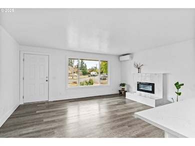 306 Broadway St, Springfield, OR 97477 - photo 4