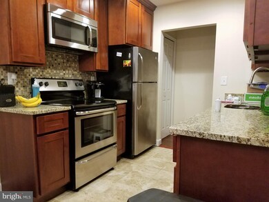 12161 Dove Cir, Laurel, MD 20708 - photo 2