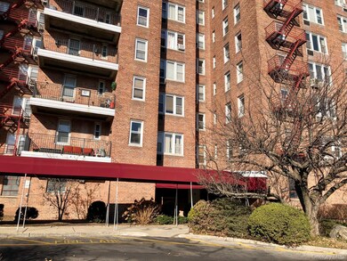 245 Rumsey Rd unit 1F, Yonkers, NY 10701 - photo 2