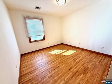 68 Somme St unit 2, Newark, NJ 07105 - photo 6