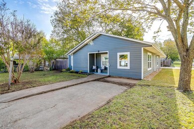 913 Turner St, Cleburne, TX 76033 - photo 3