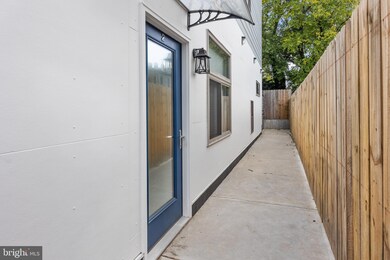 342 W Queen Ln unit 2, Philadelphia, PA 19144 - photo 5