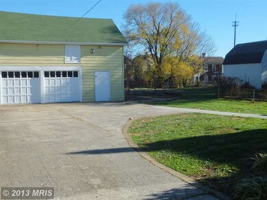 22 N Virginia Ave, Brunswick, MD 21716 - photo 4