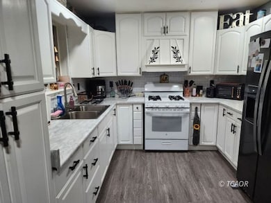 1000 Five Cent Gulch St, Weaverville, CA 96093 - photo 7