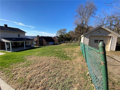 995 Forsythe Rd, Carnegie, PA 15106 - photo 7