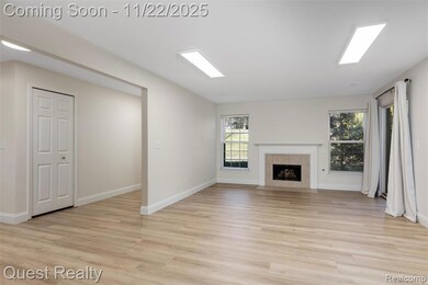 3498 Oakmonte Blvd unit 122, Rochester, MI 48306 - photo 2