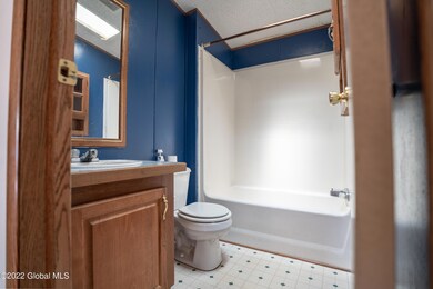 81 Bloomingdale Ave, Gloversville, NY 12078 - photo 5