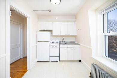 322 Broadway unit 6, Providence, RI 02909 - photo 3