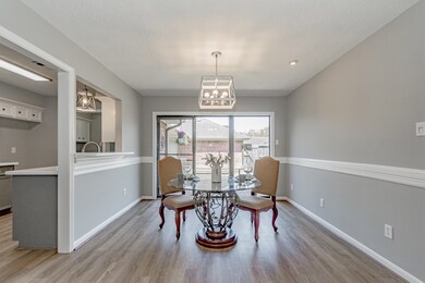 205 Skyview Terrace unit 702, Friendswood, TX 77546 - photo 4