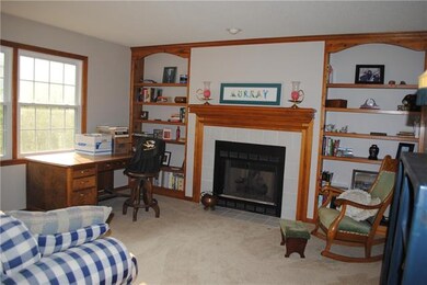 8339 Acuff Ln, Lenexa, KS 66215 - photo 4