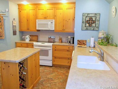 Kitchen Large Kitchen