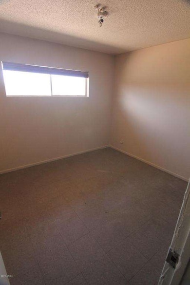 101 W Gary Dr, Chandler, AZ 85225 - photo 2