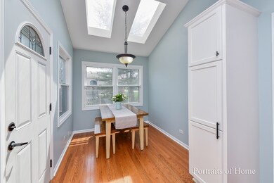 2442 Waupaca Ct, Naperville, IL 60564 - photo 3