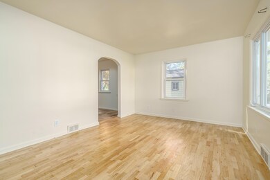 Parchmount_Ave_2532_Kalamazoo_49004-3
