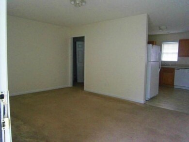 233 Lakewood Dr unit A, Jacksonville, NC 28546 - photo 2