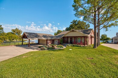 112 Cheyenne Dr, Gainesville, TX 76240 - photo 3