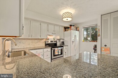 19101 Partridge Wood Dr, Germantown, MD 20874 - photo 6