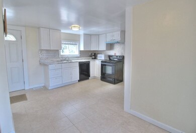 372 Litchfield St, Leominster, MA 01453 - photo 4