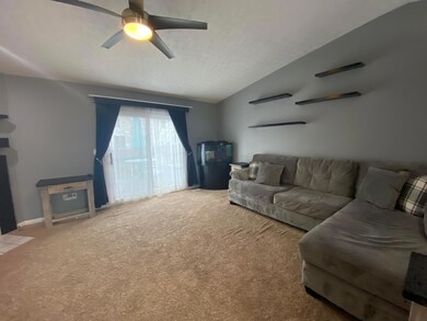 1691 Green Friar Dr, Columbus, OH 43228 - photo 6